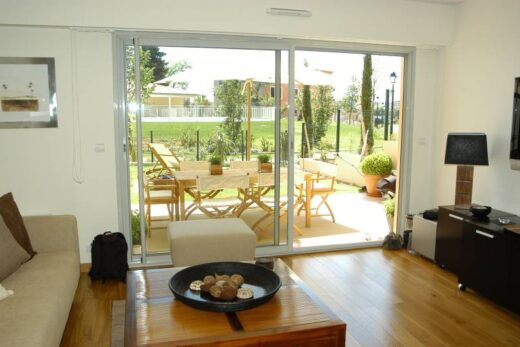 Je veux remplacer les fenêtres de mon appartement à Nice, comment dois-je faire ?