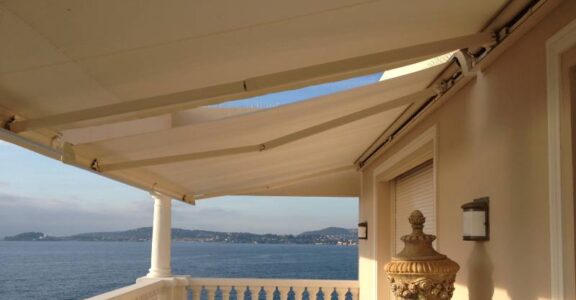Remplacement de toiles dans un prestigieux hôtel de luxe près de Nice